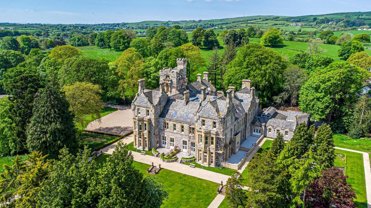 The Mabel Stone Cross Mansion